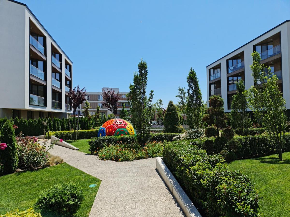 Raya Apartment Atlantis Atmosphere Burgas Exterior foto