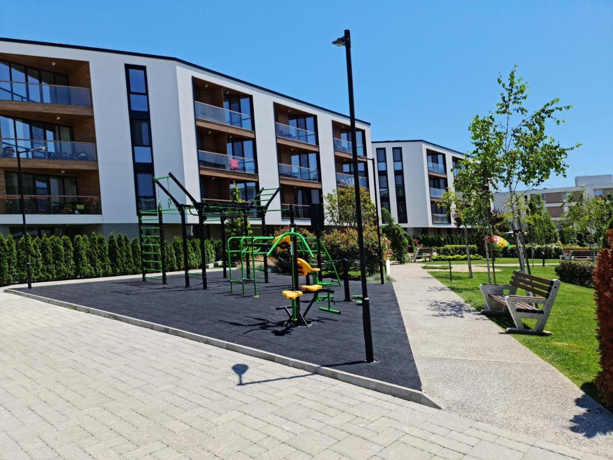 Raya Apartment Atlantis Atmosphere Burgas Exterior foto